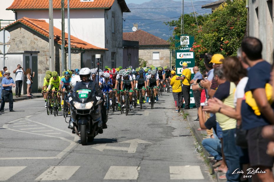 Volta a Portugal em bicicleta 2017 com meta volante em Vila Verde
