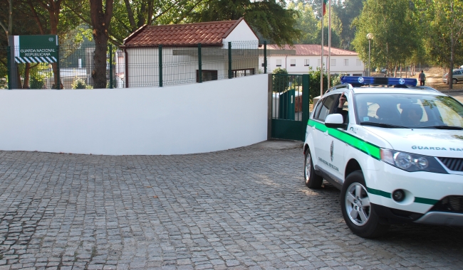 GNR de Guimarães recupera material furtado numa loja de roupa