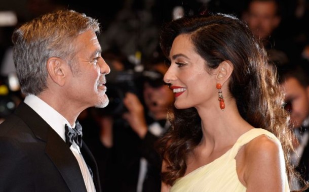Casal Clooney doa um milhão de dólares para combater o racismo