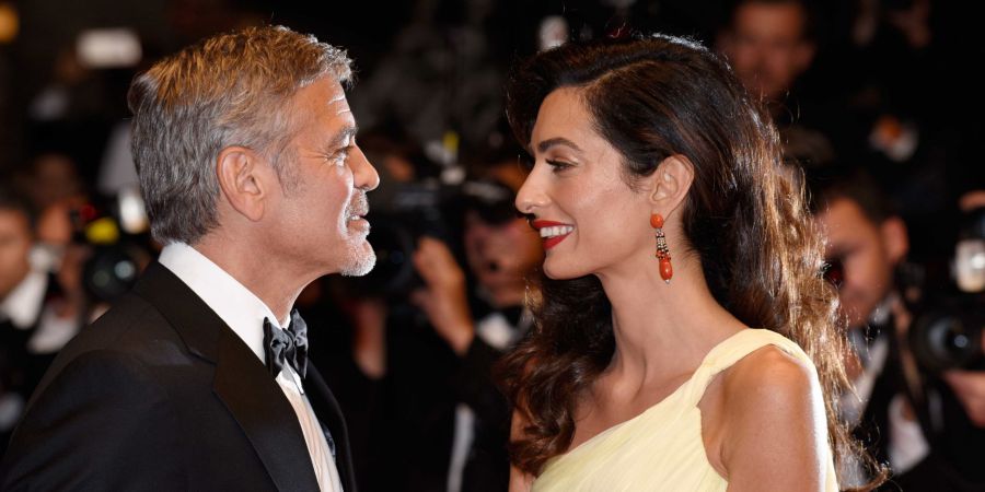 Casal Clooney doa um milhão de dólares para combater o racismo