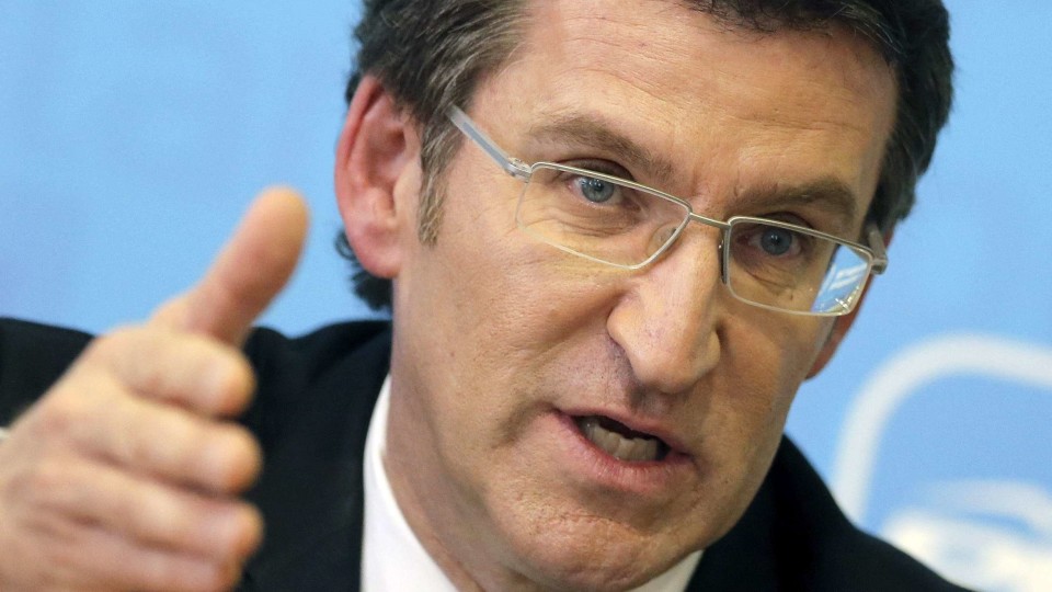 Presidente galego, Alberto Feijóo, afirma em Braga que referendo catalão “é uma vergonha”