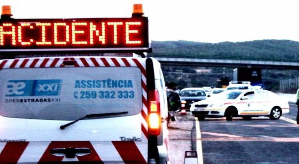 GNR: Duas pessoas morreram em acidentes na estrada nas últimas doze horas