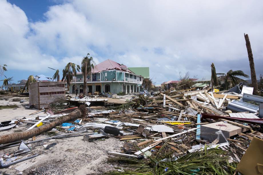 FURACÃO IRMA: Famílias de Braga e Vila Verde já estão em Portugal