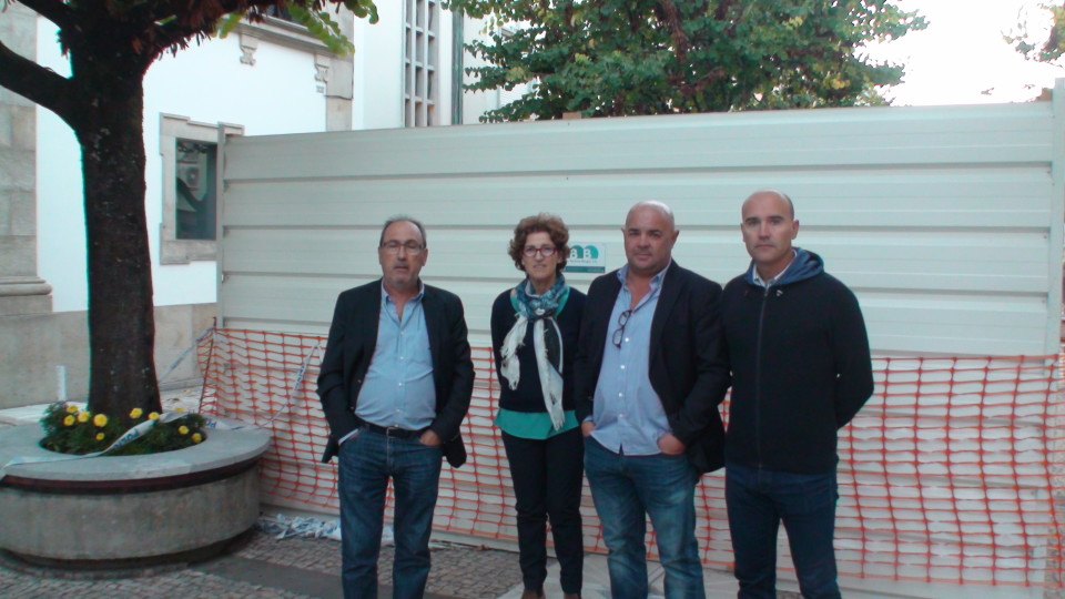Comerciantes do centro de Braga aliviados com saída de grua gigante