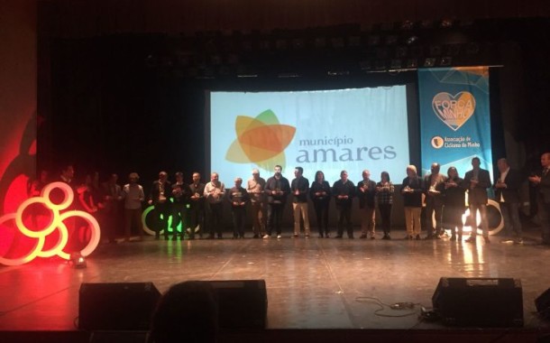 Câmara de Amares agraciada com lembrança pela Associação de Ciclismo do Minho