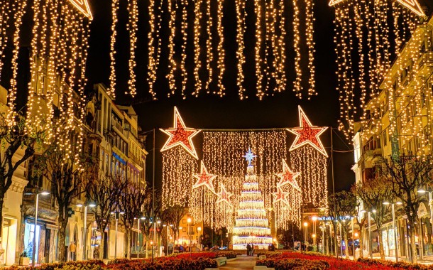 Braga ilumina Natal esta sexta-feira a partir das 17 horas com árvore e estrela gigantes e muita animação