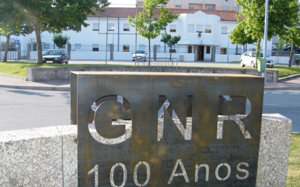 CRIME: GNR de Vizela detém homem em flagrante por captura ilegal de aves