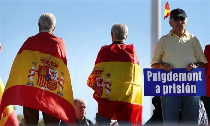 Procuradoria de Espanha ordena “captura e detenção” do “suspeito Carles Puigdemont”