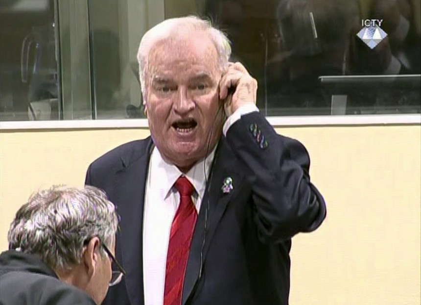 Ratko Mladic condenado a perpétua por genocídio e crimes contra a Humanidade