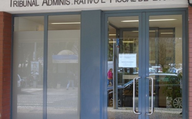 Escola Profissional pede 2,9 milhões e reivindica posse do edifício mas a Câmara de Amares acusa-a de “má-fé”