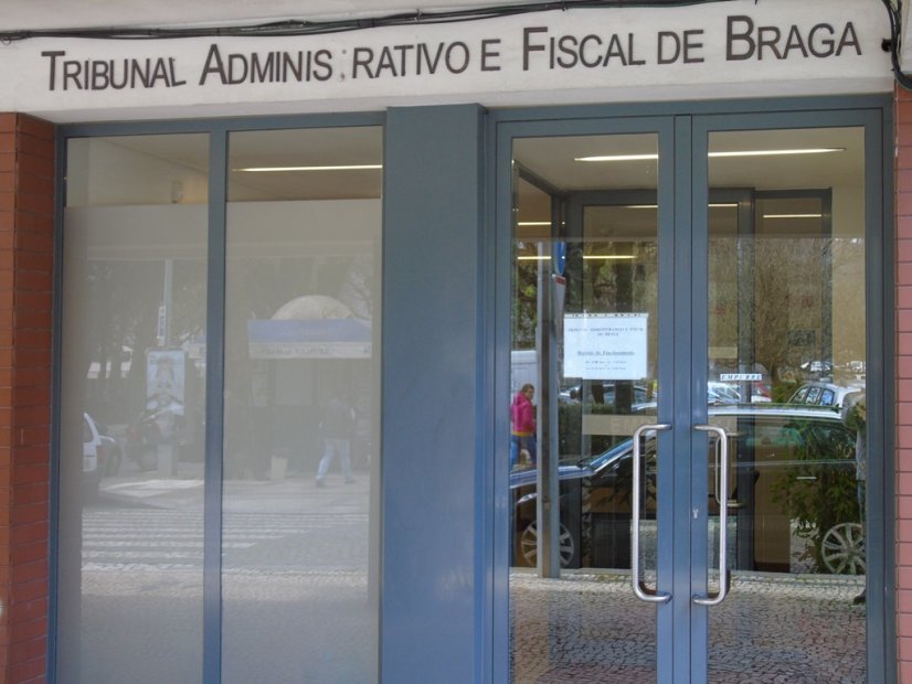 Escola Profissional pede 2,9 milhões e reivindica posse do edifício mas a Câmara de Amares acusa-a de “má-fé”