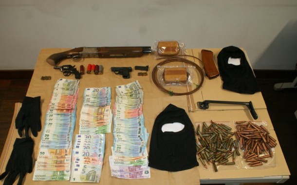 Assaltantes do Montepio Geral de Palmeira (Braga) presos pela PJ tinham explosivos