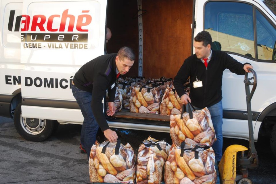 Intermarché de Vila Verde distribui 25 cabazes por famílias carências do Concelho