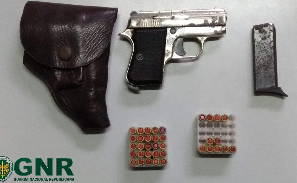 CABECEIRAS DE BASTO: GNR apreende pistola em caso de violência doméstica