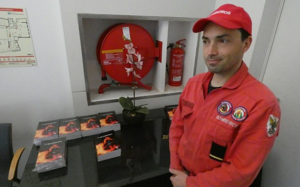 Livro ‘Ser Bombeiro’ apresentado em Braga; receitas revertem para os ‘Voluntários’