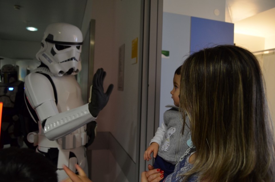 Personagens da saga Star Wars ‘invadem’ Pediatria do Hospital de Braga