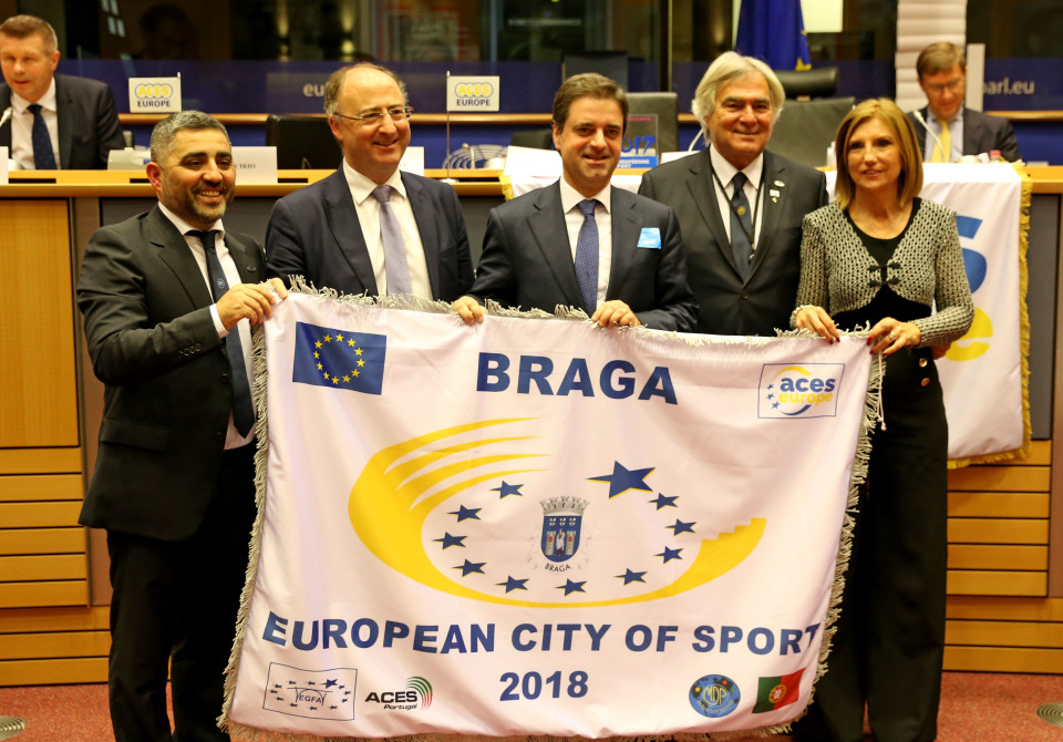 Braga recebe em Bruxelas título de Cidade Europeia do Desporto 2018 na companhia de José Manuel Fernandes