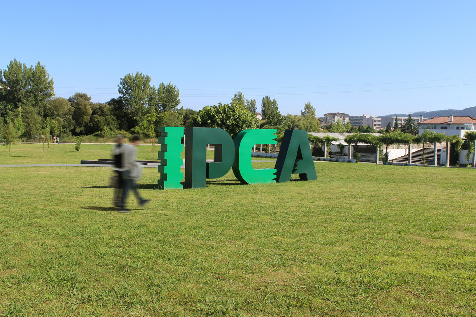 Carla Cruz (PCP) questiona governo sobre reforço de verbas para pessoal do IPCA