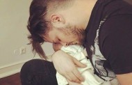 Mickael Carreira mostra momento com filha no Brasil
