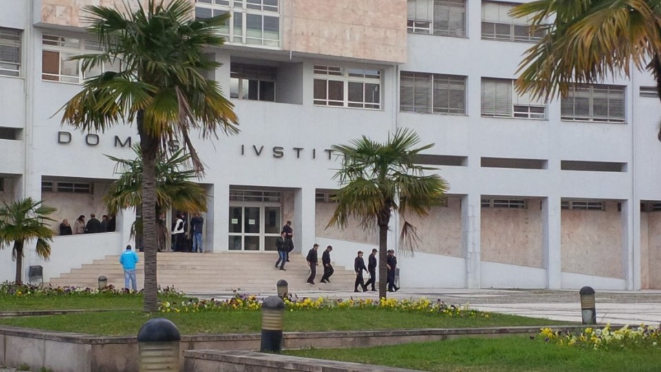 Julgados em Maio quatro homens apanhados a falsificar notas e moedas em Braga e Vila Verde
