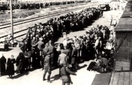 Polónia aprova lei que criminaliza discurso sobre o Holocausto