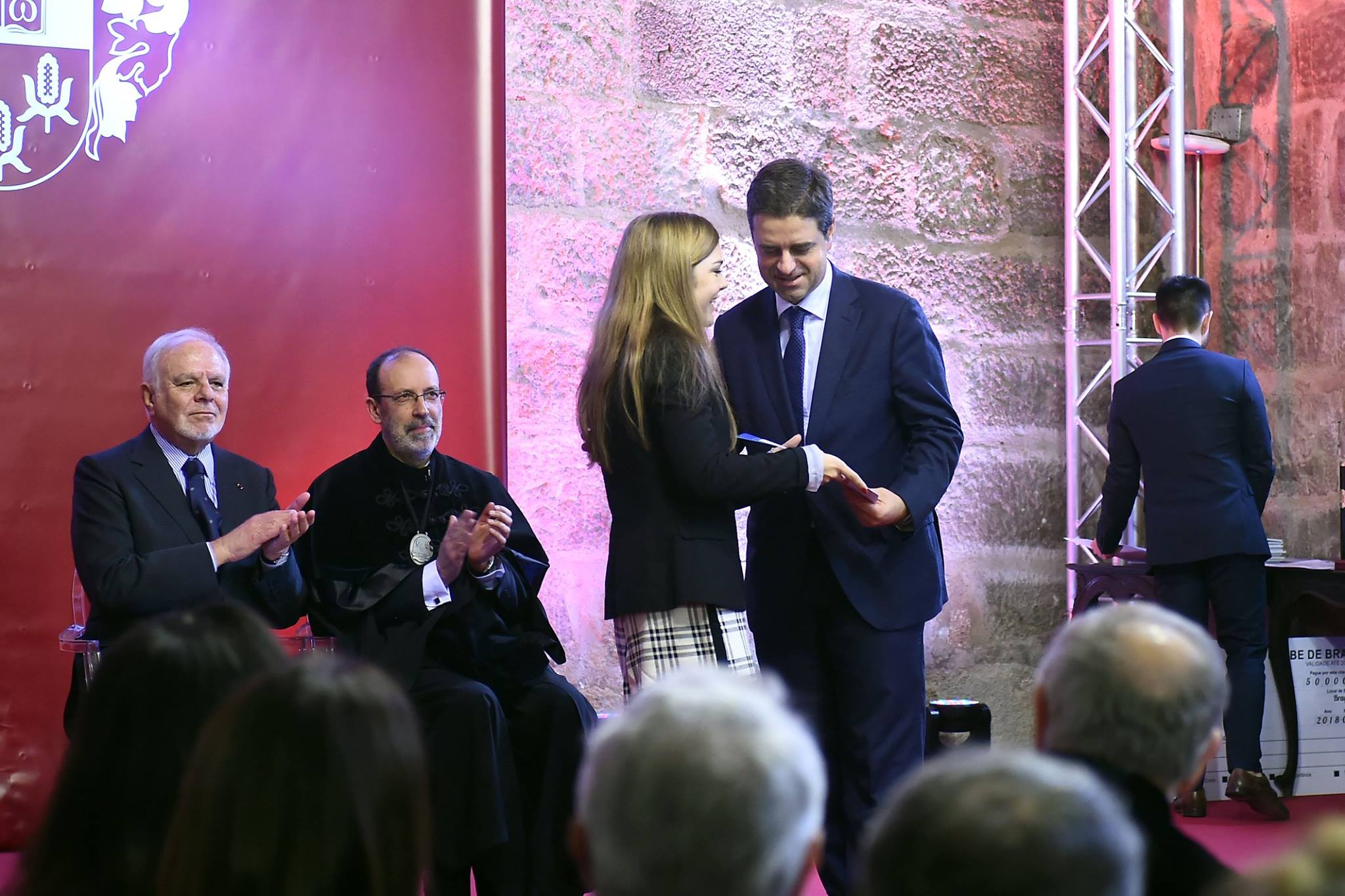 Ricardo Rio entrega prémios a melhores alunos da UMinho
