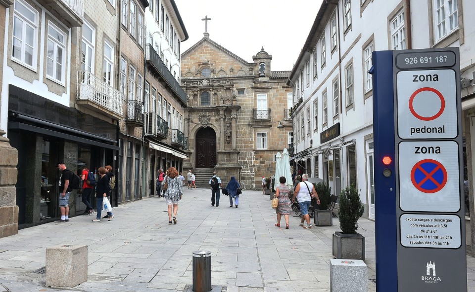 Câmara de Braga introduz novas regras de acesso automóvel no centro histórico