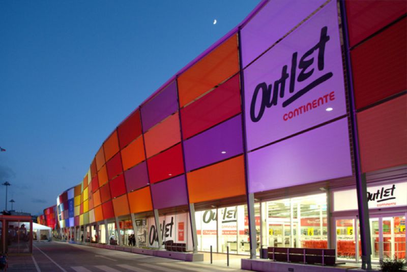 Roubos obrigam à retirada de ponto electrão da BRAVAL no Retail Center