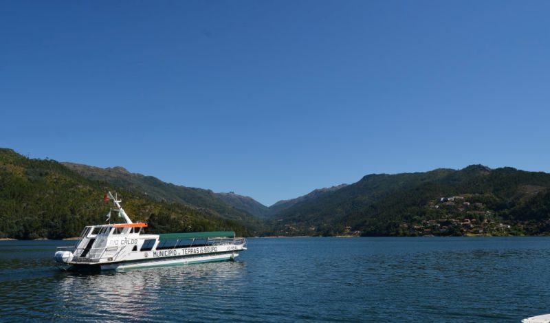 TERRAS DE BOURO: Barco da Caniçada e recibos verdes dominam Assembleia Municipal