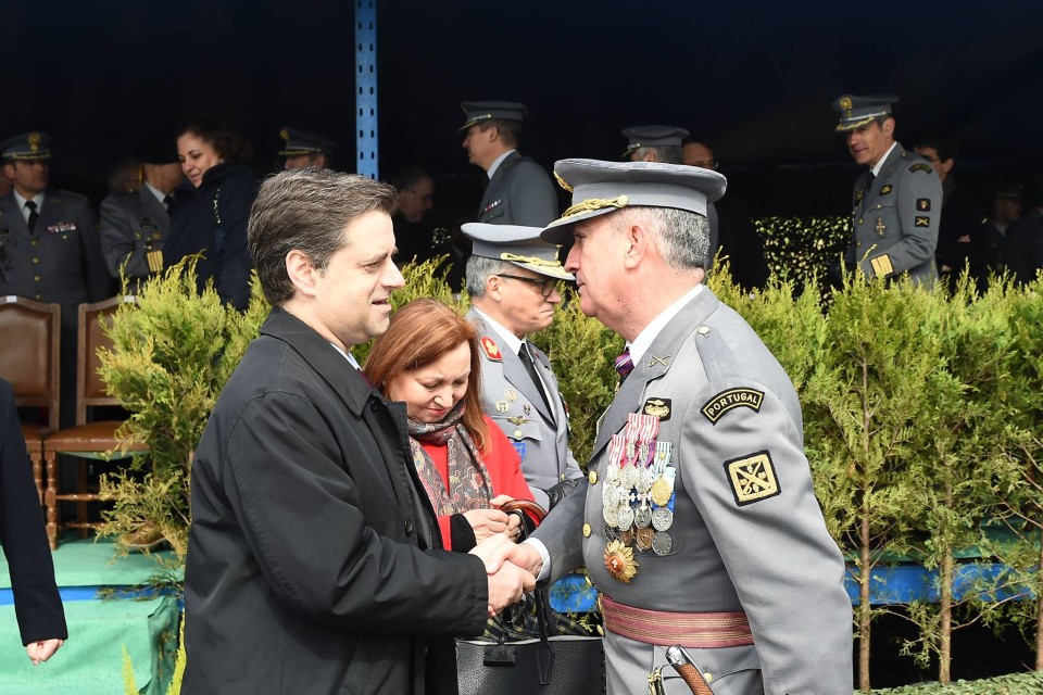 Ricardo Rio presente na tomada de posse do novo comandante do RC 6