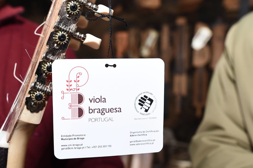 Câmara de Braga atribuiu primeiros selos de certificação à Viola Braguesa
