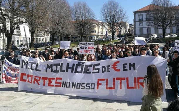 BRAGA: BE questiona governo degradação da Escola Básica 2/3 Frei Caetano Brandão