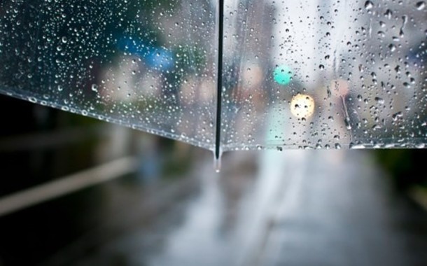 MAU TEMPO: Protecção Civil emite alerta até sábado à tarde; domingo de Páscoa sem chuva