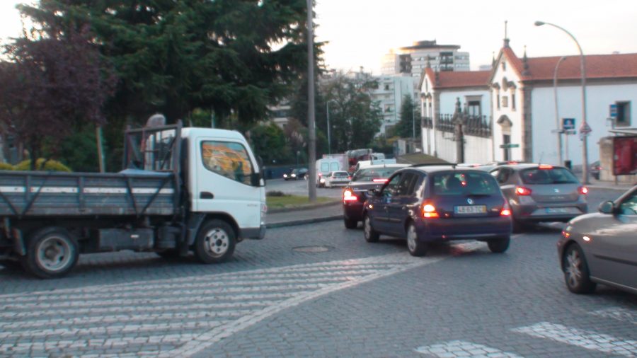 Duas empresas pedem oito milhões por permuta de terreno mas Câmara de Braga diz que nunca acordou nada