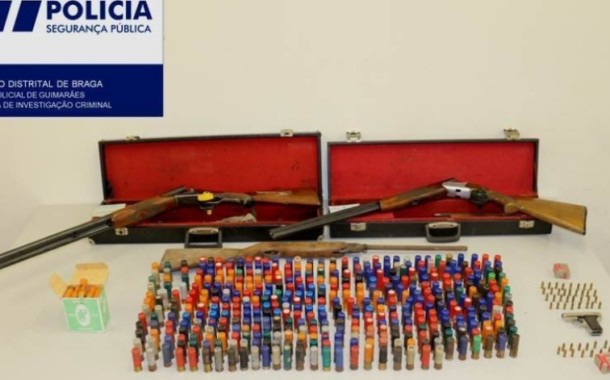 PSP de Guimarães aprende três armas de fogo em processo de violência doméstica •