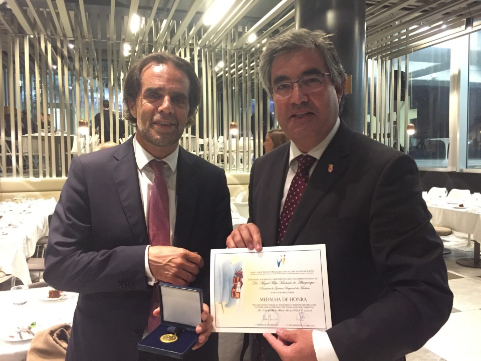 Autarcas monárquicos entregaram Medalha de Honra a Miguel Albuquerque, presidente da Madeira