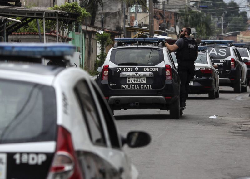 Quatro jovens executados a tiro numa cidade da região brasileira de São Paulo