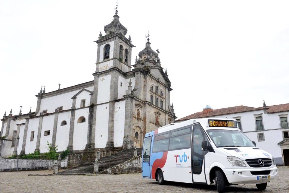 Novo serviço dos TUB para o Mosteiro de Tibães aposta no turismo cultural