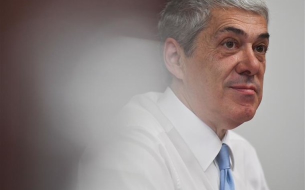 Sócrates junta apoiantes num 