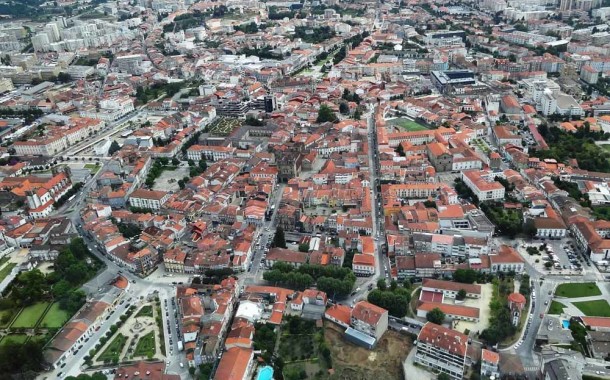 Câmara de Braga dá 225 mil euros à Associação Comercial para dinamização do sector