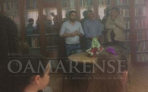 AMARES: 600 livros compõem a nova biblioteca de S. Vicente do Bico