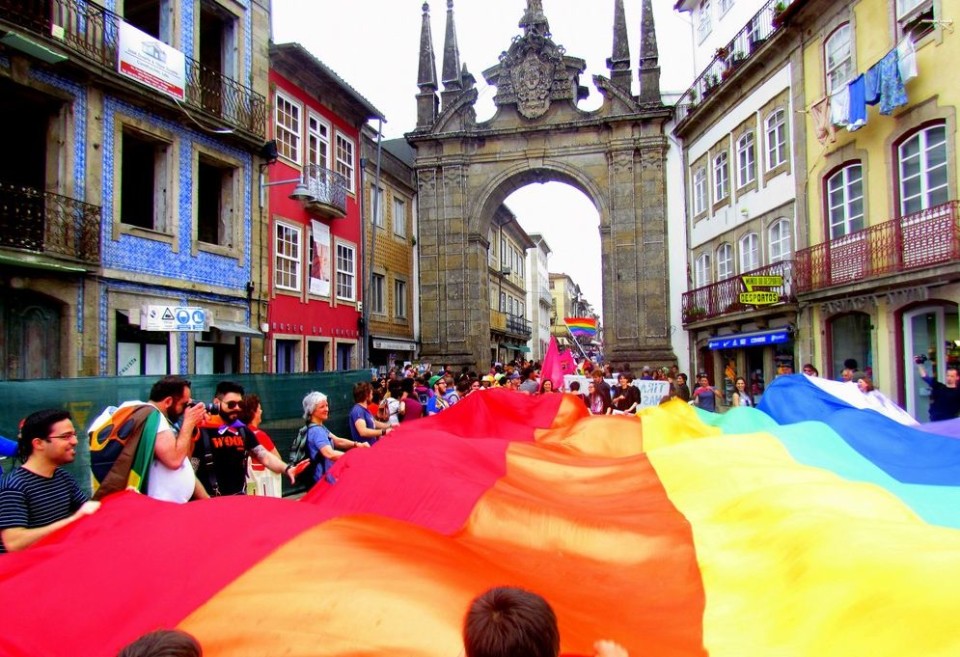 Parada gay desfila em Braga contra ‘Cidade do Silêncio’