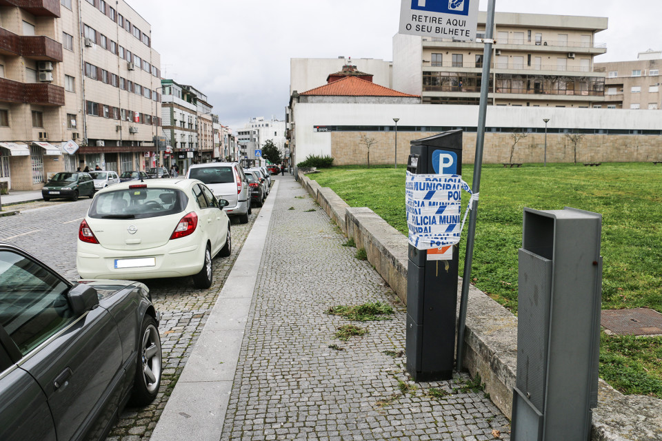 Câmara de Braga perde 100 mil euros em dois meses com parcómetros desactivados, diz Ricardo Rio