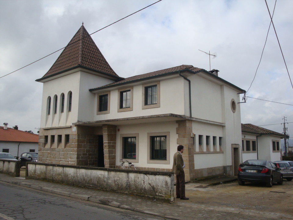 Unidade de Saúde de Ruães remodelada
