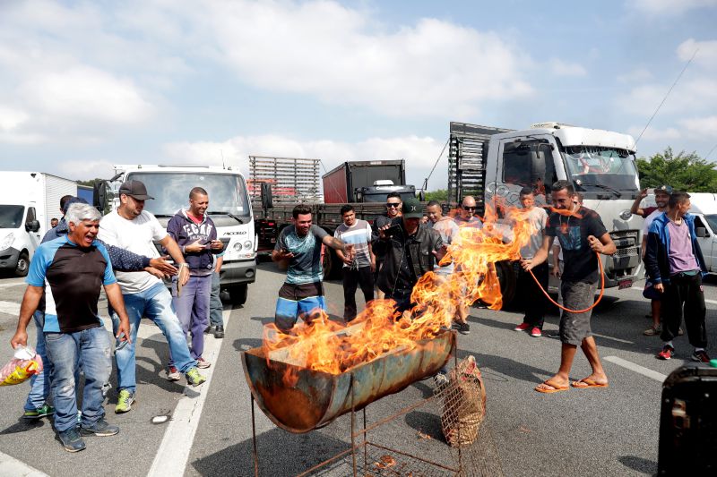 BRASIL: Estado de emergência em S. Paulo devido a protestos contra preço de combustíveis