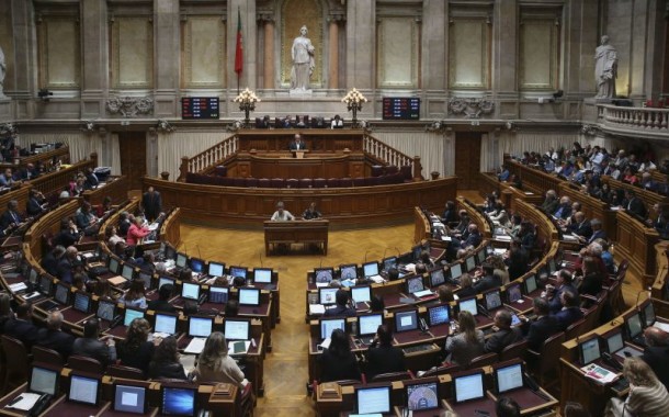 Parlamento chumba eutanásia
