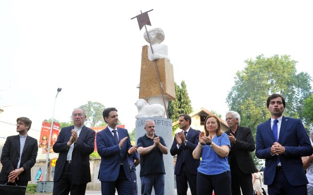 Ricardo Rio inaugura estátua de S. João da Ponte sem Marcelo