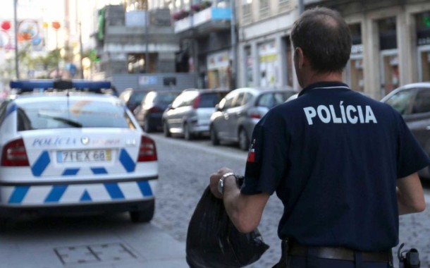 Cinco anos de prisão efectiva por roubo por esticão em Braga