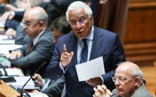 Costa diz que Governo não tem dinheiro para pagar 600 milhões por ano a professores