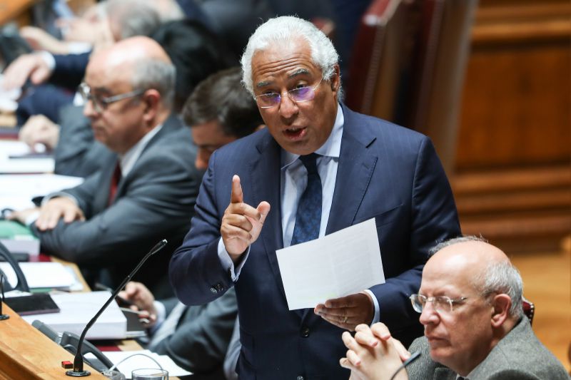 Costa diz que Governo não tem dinheiro para pagar 600 milhões por ano a professores